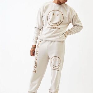 PacSun Cream Smiley Crewneck Sweater